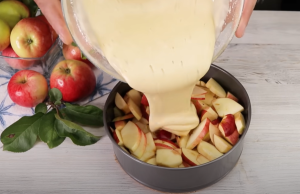 Vynikající jablečný koláč, který dokáže připravit úplně každý!