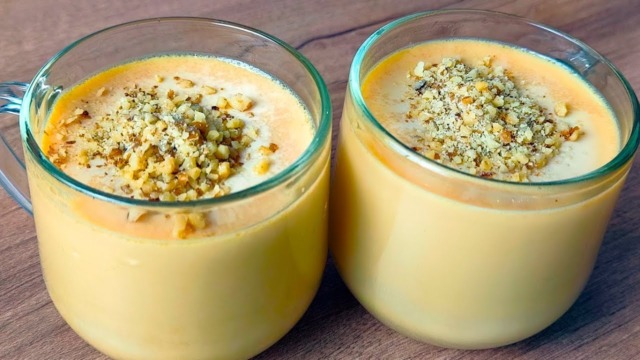 Lahodný mléčný dezert s karamelem a nasekanými ořechy v pohárů - Pouze 3 ingredience! Lahodný mléčný dezert s karamelem a nasekanými ořechy v pohárů - Pouze 3 ingredience!