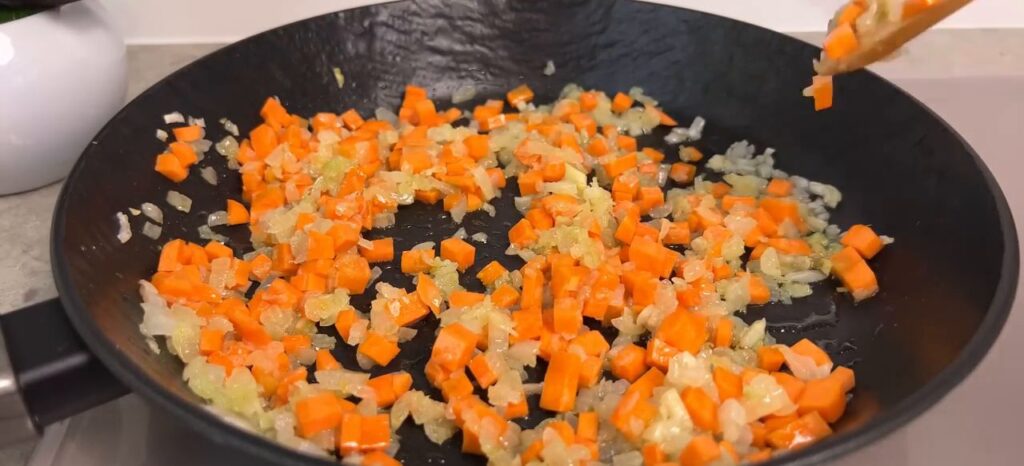 Gurmánské špagety Bolognese v rajčatové omáčce - Lahodná večeře!