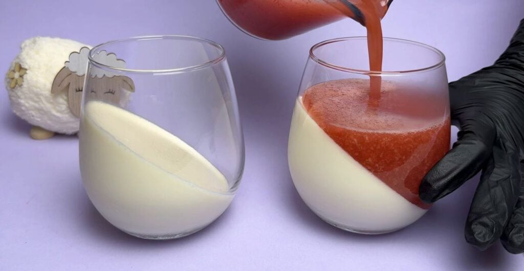 Božská jahodová Panna Cotta ve sklenicích - Očarující dezert!