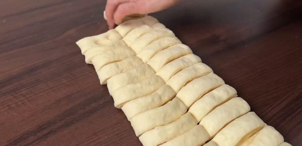 Domácí nadýchané křupavé křehké máslové croissanty - Trochu jinak!