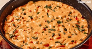 Velmi chutné máslové makarony v rajčatovo-smetanové omáčce se sýrem – Rychlá a chutná večeře! Velmi chutné máslové makarony v rajčatovo-smetanové omáčce se sýrem - Rychlá a chutná večeře!