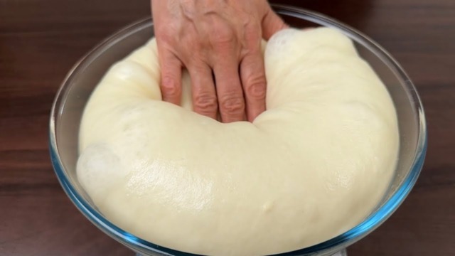 Domácí nadýchané křupavé křehké máslové croissanty - Trochu jinak!