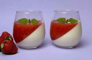 Božská jahodová Panna Cotta ve sklenicích - Očarující dezert!