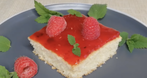 Recept na rychlé a chutné řezy Babeta s ovocnou polevou a čerstvými malinami Recept na rychlé a chutné řezy Babeta s ovocnou polevou a čerstvými malinami