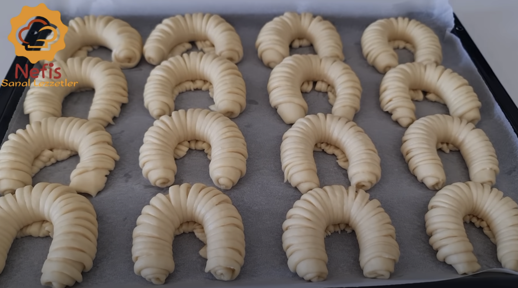 Lahodné tvarohové rohlíčky z jogurtového těsta - jednoduchý recept, který provoní váš domov