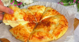 Křupavý zlatavý SLANÝ KOLÁČ z kynutého těsta se sýrem ve tvaru pizzy – Rychlá pochoutka na stole! Křupavý zlatavý SLANÝ KOLÁČ z kynutého těsta se sýrem ve tvaru pizzy - Rychlá pochoutka na stole!