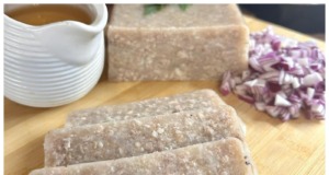 Recept na domácí sulc z vepřového kolena s cibulí a octem