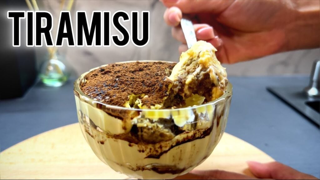 Báječný recept: Domácí delikátní tiramisu s mascarpone a koňakem ve sklenicích