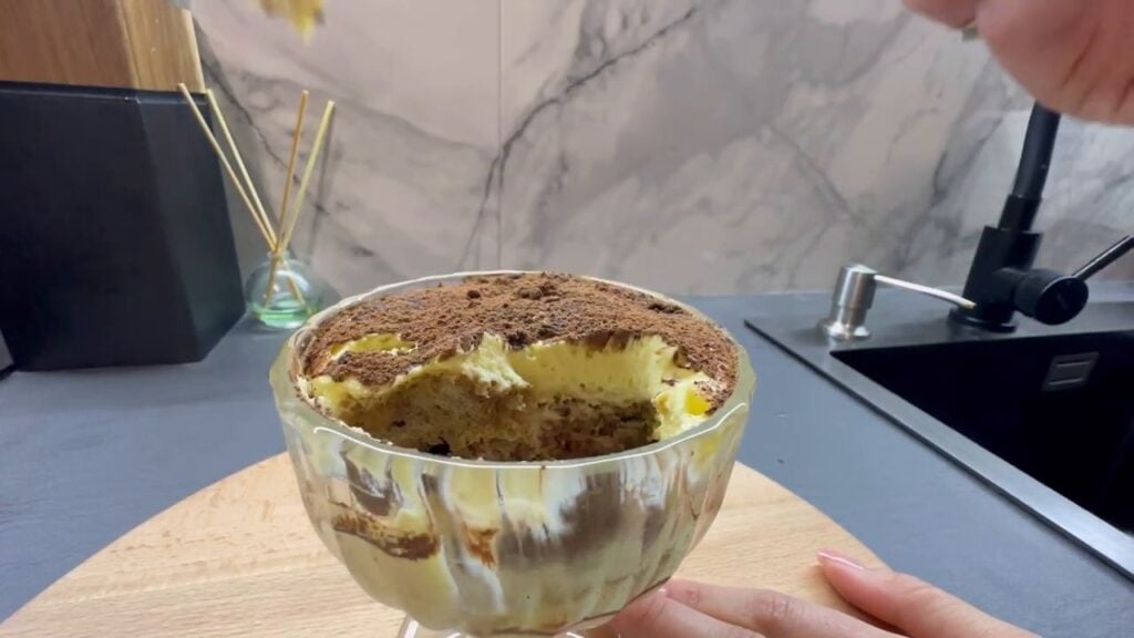 BBáječný recept: Domácí delikátní tiramisu s mascarpone a koňakem ve sklenicích