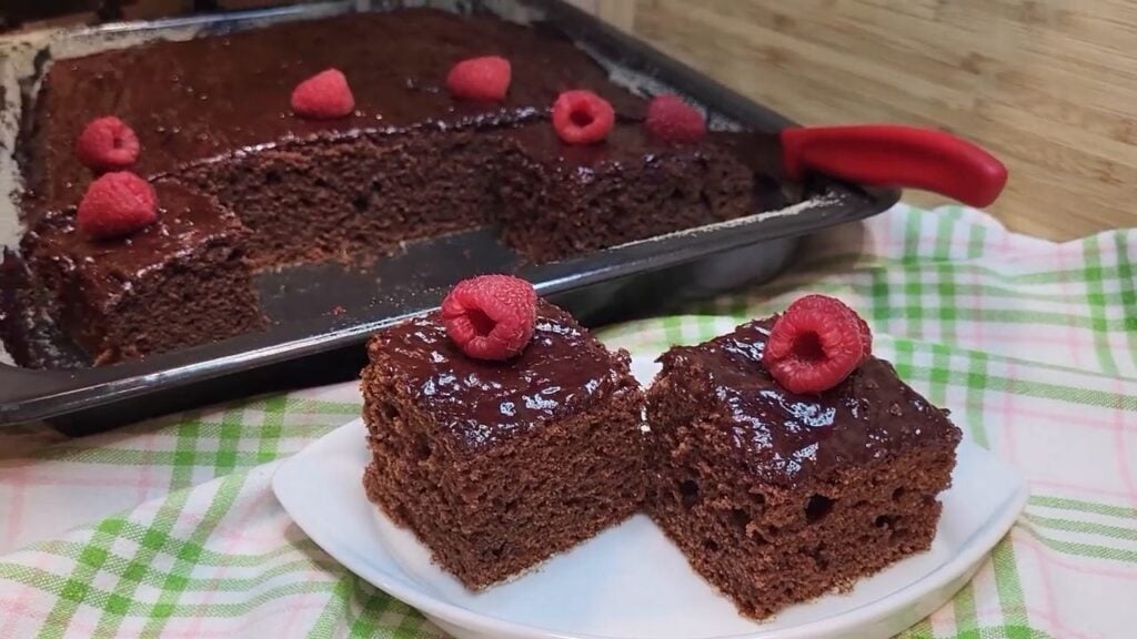 Recept na úžasný andělský kakaový perník s marmeládou a polevou - podle babiččina receptu!