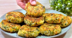 Smažené cuketovo-bramborové placičky se zeleninou plněné kuličkami sýra mozzarella Smažené cuketovo-bramborové placičky se zeleninou plněné kuličky sýra mozzarella