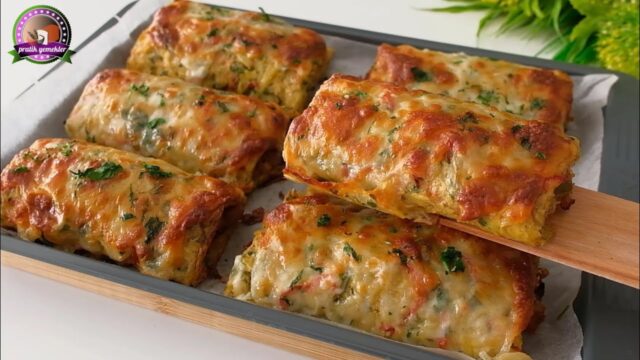 Bramborové rolky s kuřecím masem, zeleninou a sýrem zapečené do křupava Bramborové rolky s kuřecím masem, zeleninou a sýrem zapečené do křupava