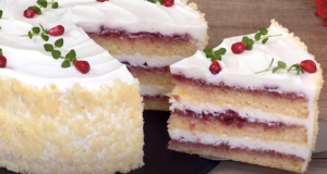 Půvabný vrstvený malinový dort s tvarohem a mascarpone krémem Půvabný vrstvený malinový dort s tvarohem a mascarpone krémem