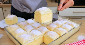 Nadýchaný krémeš připravený z listového těsta a vanilkovým pudinkem