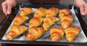 Domácí křehoučké máslové croissanty z hebkého těsta – Ideální k čaji! Domácí křehoučké máslové croissanty z hebkého těsta - Ideální k horkému čaji!