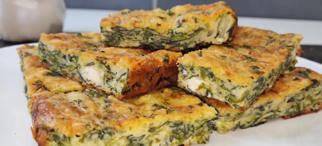 Slaný špenátový koláč s feta sýrem, petrželkou a mozzarellou - Slaná pochoutka