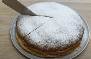 Vynikající jogurtový koláč s lehkou a nadýchanou chutí!