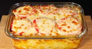 Zapečené strouhané brambory se zeleninou s rajčaty a mozzarellou – Snadná večeře! Zapečené strouhané brambory se zeleninou ve vaječné směsi s rajčaty a mozzarellou - Snadná večeře!