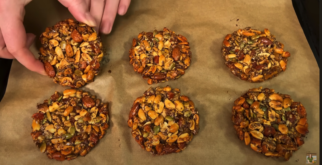 Ořechové cookies sušenky se sušeným ovocem a mákem: Krok za krokem