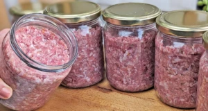 Domácí sterilizovaná masová směs z vepřového masa a slaniny – Slaná pochoutka! Domácí sterilizovaná masová směs z vepřového masa a slaniny - Slaná pochoutka!