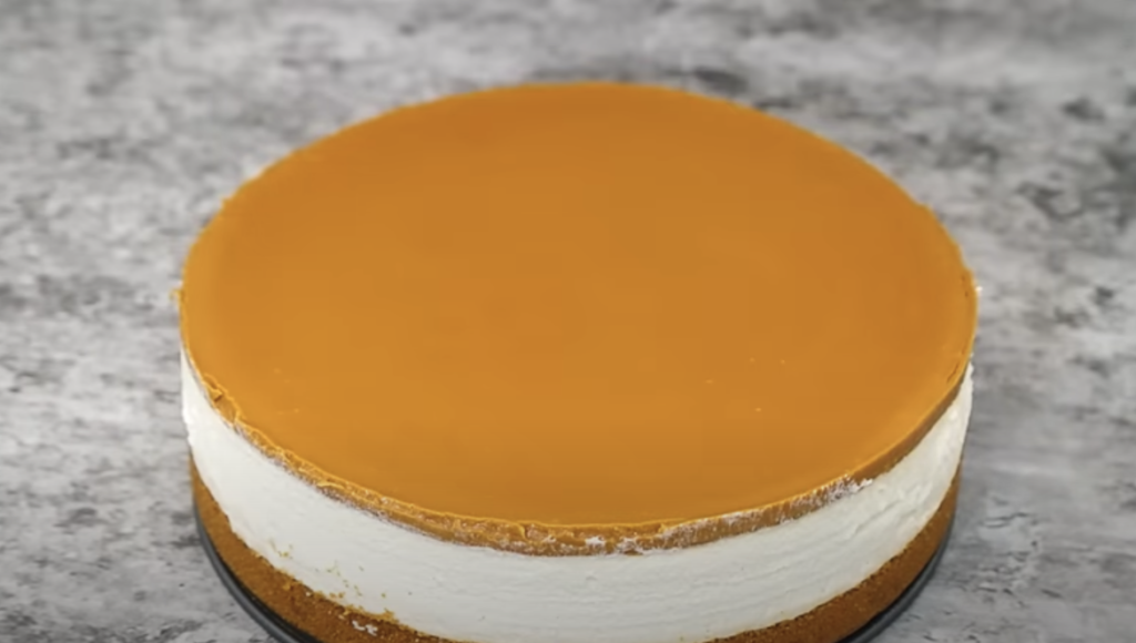 Okouzlující LOTUS tvarohový cheesecake se sušenkami - bez pečení