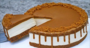 Okouzlující LOTUS tvarohový cheesecake se sušenkami – bez pečení Okouzlující dort Lotůs se smetanovým tvarohem - Ideální k ledové kávě!