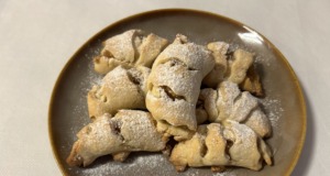 Linecké rohlíčky plněné jablky – recept jako od babičky Linecké rohlíčky plněné jablky - recept jako od babičky