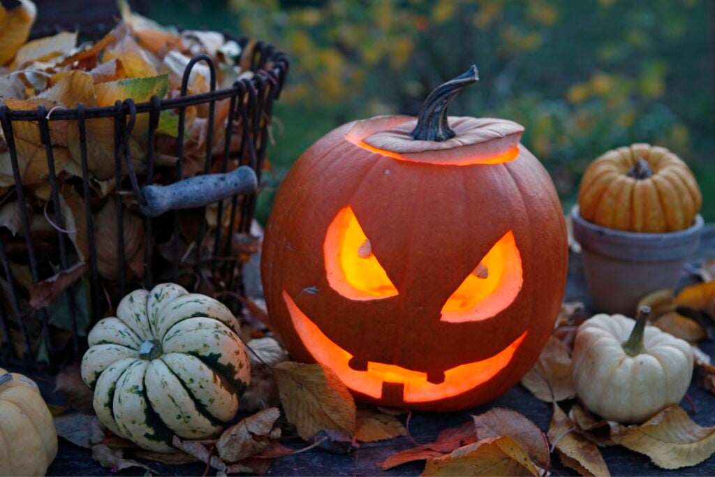 15+ více inspirací pro krásné a jedinečné vyřezávání halloweenských dýní 