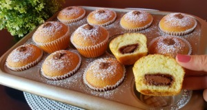 Měkké a nadýchané muffiny z jogurtového těsta s Nutellou Měkké a nadýchané muffiny z jogurtového těsta s Nutellou - Nebe v ústech!