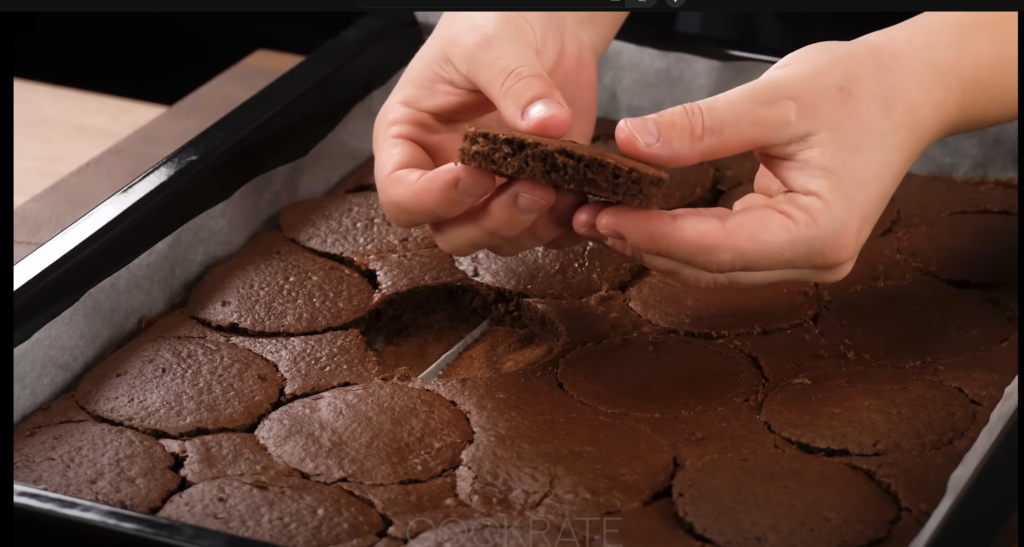 Kakaové dortíky s pomerančovo-smetanovým krémem, nutellou a kokosem - Ideální k lahodné kávě!