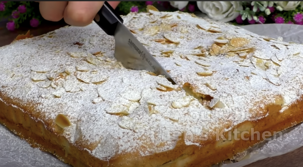 Skvělý jablečný koláč z jemného těsta s mandlovými lupínky - Jako od babičky