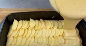 Pečeme doma: Jednoduchý jablečný koláč s minimem ingrediencí Pečeme doma: Jednoduchý jablečný koláč s minimem ingrediencí