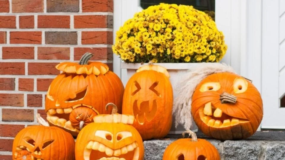 15+ více inspirací pro krásné a jedinečné vyřezávání halloweenských dýní 