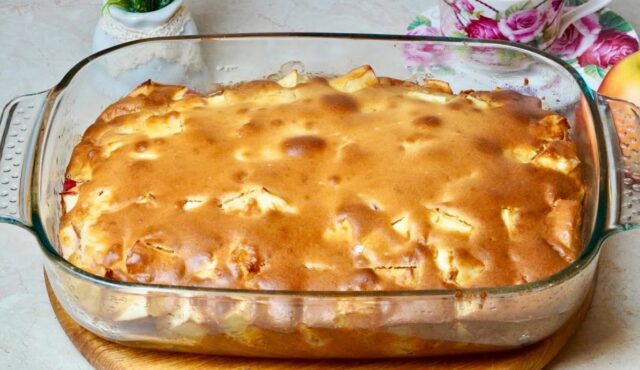 Domácí jablkový koláč s máslem a vanilkovou vůní: Recept krok za krokem Domácí jablkový koláč s máslem a vanilkovou vůní: Recept krok za krokem