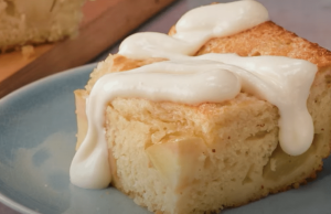 Plný jablek a skvělé chuti – Připravte si tento skvělý koláč!