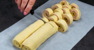 Nevíte co s listovým těstem? Recept na skvělé dvojité šneky! Dvojité šneky z listového těsta plněné šunkou, olivami a sýrem