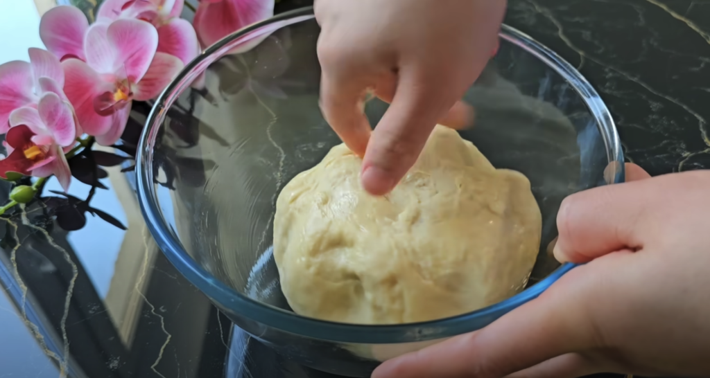 Křehké růžičky z nadýchaného těsta - Noblesa na vašem talíři!