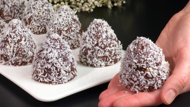 Čokoládové vánoční stromečky se sušenkami a kokosem – sladké kouzlo na svátečním stole