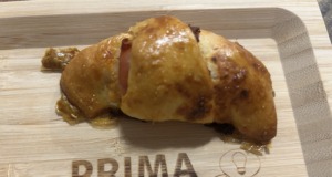 Křupavé croissanty z jednoduchého pizzového těsta