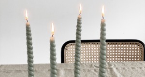 Minimalistický DIY adventní věnec: Rychlá a stylová vánoční dekorace