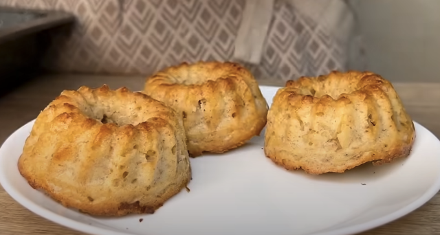 Mini jablečné bábovky z ovesných vloček s ořechy – zdravá sladkost plná chutí a vůní