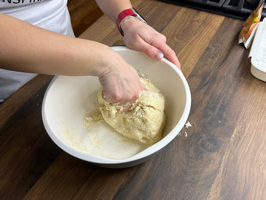 Křehké šlehačkové cukroví - snadný a rychlý recept jen ze 3 surovin!