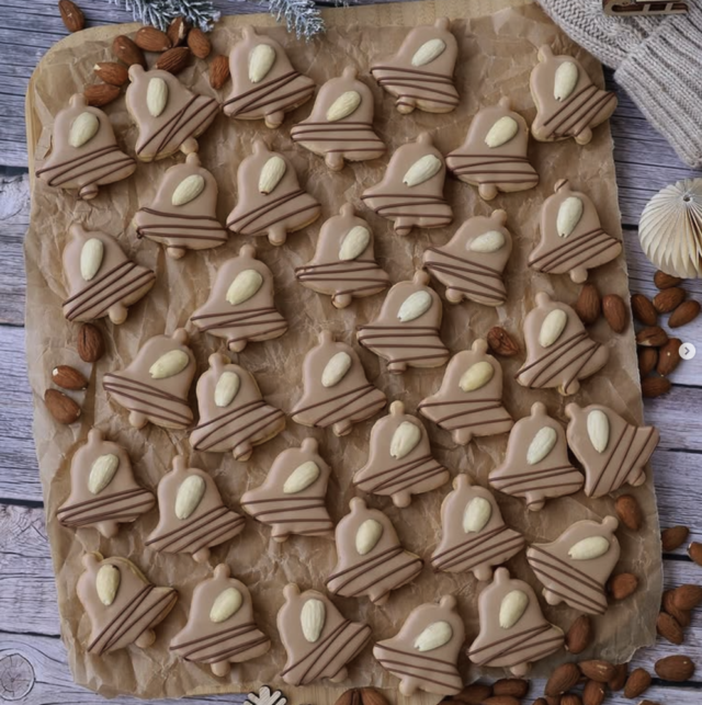 Vánoční mandlové zvonky s mandlemi s výraznou chutí a vůní