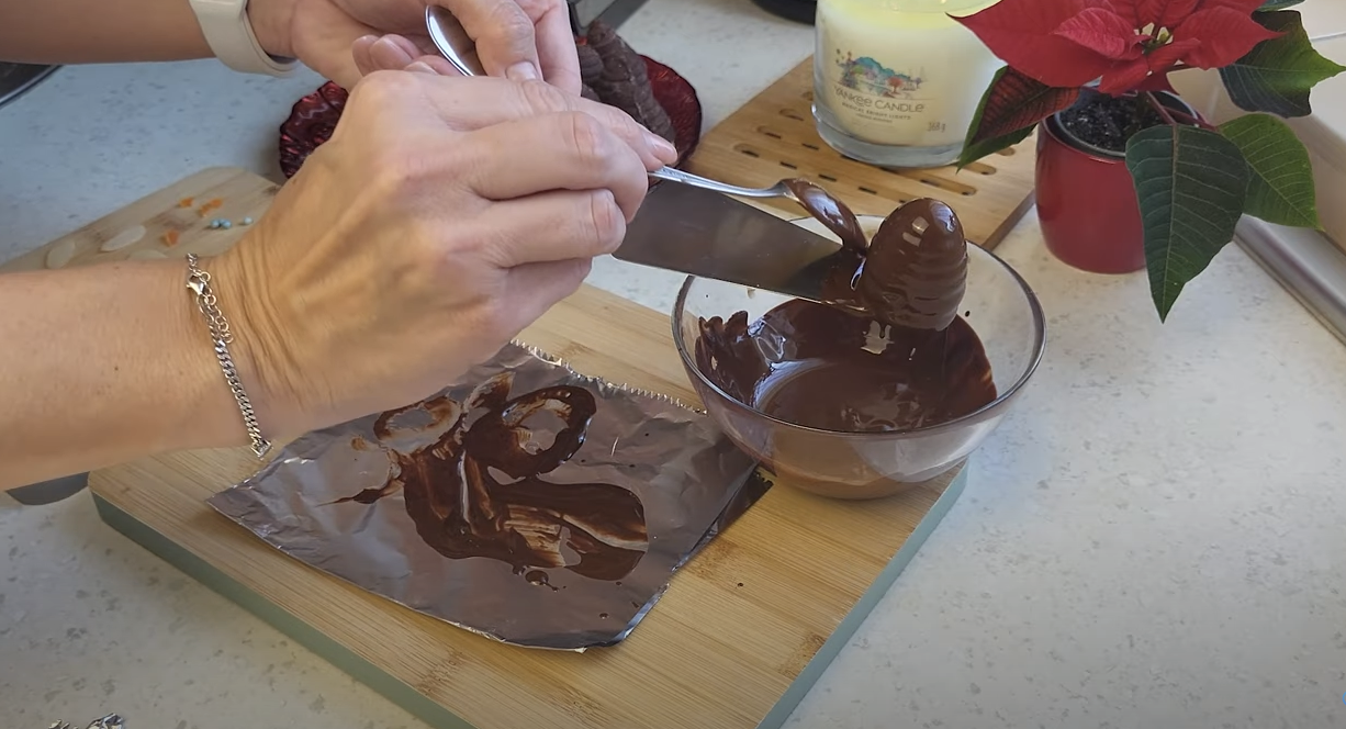 Vosí hnízda s krémem z vaječného likéru, která by neměla chybět na svátečním stole Vosí hnízda s krémem z vaječného likéru, která by neměla chybět na svátečním stole