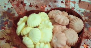 Nebeské mandlové marcipánové květy Nebeské mandlové marcipánové květy: Jemnost a lahodnost marcipánu v elegantní podobě