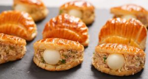 Mušle z listového těsta s tresčími játry a křepelčími vejci: Silvestrovská chuťovka! Mušle z listového těsta s tresčími játry a křepelčími vejci: Silvestrovská chuťovka!