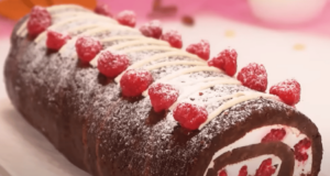 Luxusní nepečená smetanová roláda plná malin – Rychlý a snadný recept!