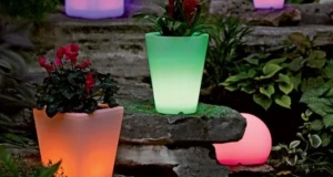 Luxusní solární osvětlení zahrad: Kouzlo, benefity a inspirace pro váš exteriér Luxusní solární osvětlení zahrad: Kouzlo, benefity a inspirace pro váš exteriér
