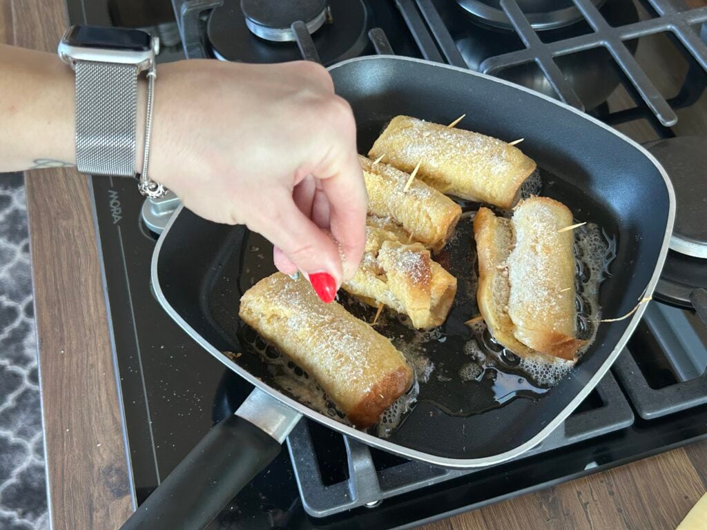 Roládky z toastového chleba - jednoduchá a rychlá slaná pochoutka